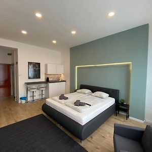 Studio met een King Size Bed